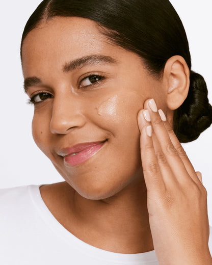 Moisture Surge™ Sheertint Hydrator Broad Spectrum SPF 25 - US 0299